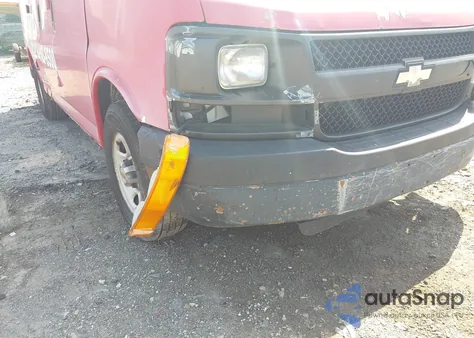 2005 Chevrolet Express z USA, uszkodzony, nr VIN 1GCFG15X451110200